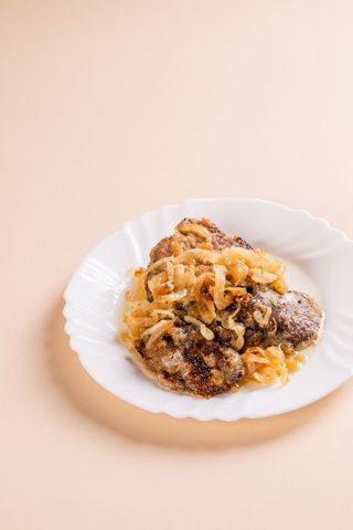 Печінка куряча з цибулею (100г)