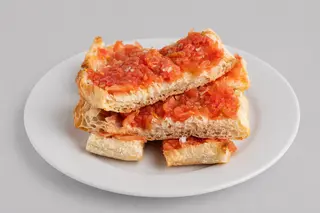 Pan con Tomate