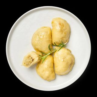 Вареники з картоплею та грибами