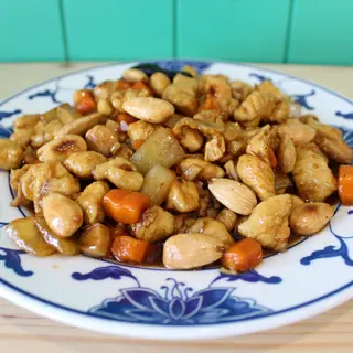 Frango com amêndoas