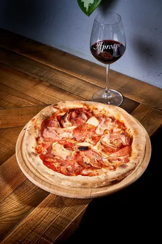 Pizza quattro carne