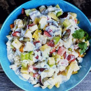 SALADA RUSSA COM OVOS