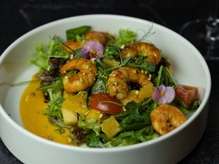 Салат з креветками (270g)