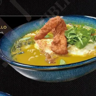 RAMEN CON TIRAS DE POLLO