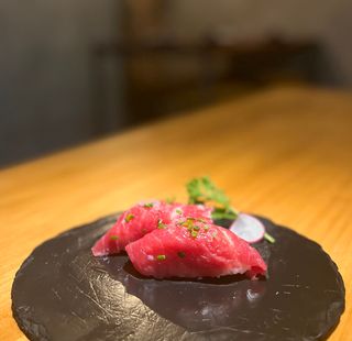 Nigiri Carpaccio De Ternera Con Aceite De Trufa
