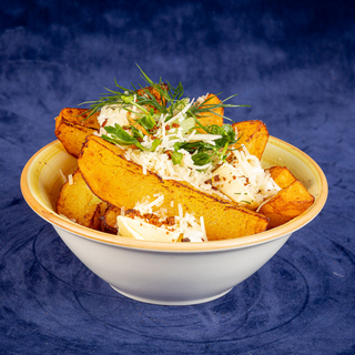 CARTOFI CU UNT, USTUROI ȘI PARMEZAN