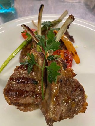 COTLETE  DE  BERBECUT   LA GRATAR