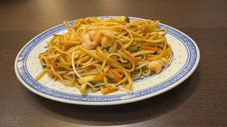 21A-Spaghetti di riso fritti croccanti con verdure e gamberi
