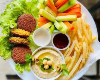 Hummus Falafel Platter