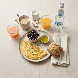 Petit Déjeuner Omelette Nature