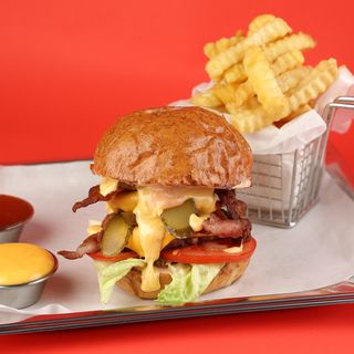 ორმაგი ბურგერ ქორნერის კომბო