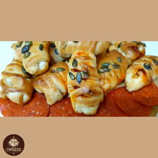 Domaće kiflice sa zdenkom i kulenom