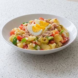 Ensalada De Patatas Con Tomate