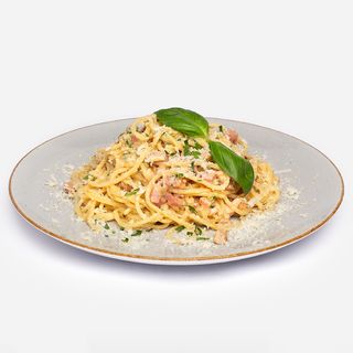 Spaghetti z sosem carbonara