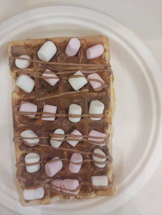 Wafa cu Nutela şi marshmallow