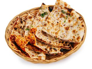 KEEMA NAAN