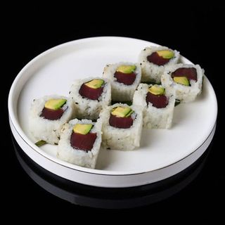 URA TONNO CON AVOCADO-094