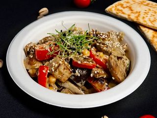 Hummus cu vinete și ciuperci