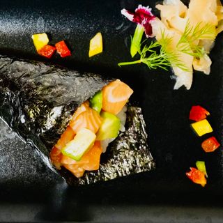 303-TEMAKI SALMÒN PICANTE/SPICY SALMON  D