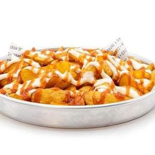 Batatas com molho brava e alioli