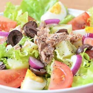 Ensalada Especial Con Atún