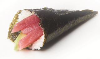 79 Temaki tonno - 1 pezzo