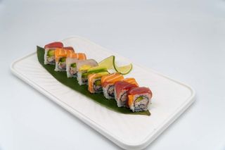 Uramaki rainbow roll