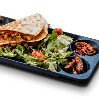 QUESADILLA CU PUI ȘI BRÂNZĂ GOUDA