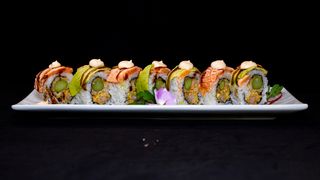 148. Chihiro Roll De Tempura De Gamba con salsa yogur(8 Uds.)