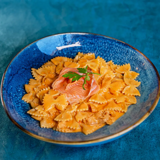 Farfalle al Salmone