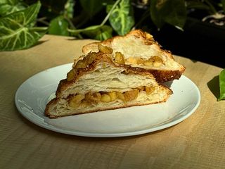 Круасан яблучний (150g)