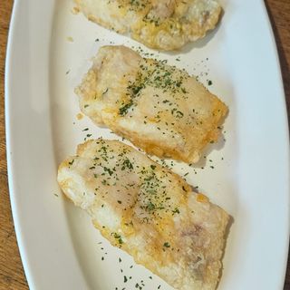 MERLUZA A LA ROMANA CON PATATA PANADER