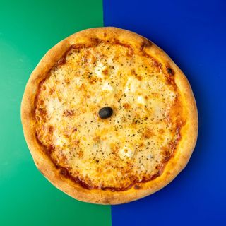 Quattro Formaggi pizza 32 cm