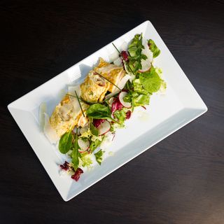 Omletă cu șuncă și cașcaval