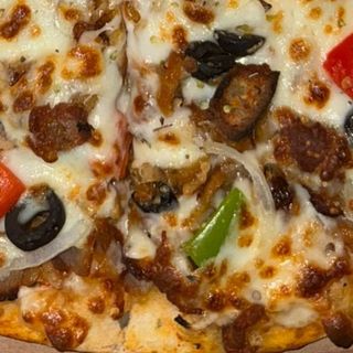 13. Pizza Vienese (28 Cm.)