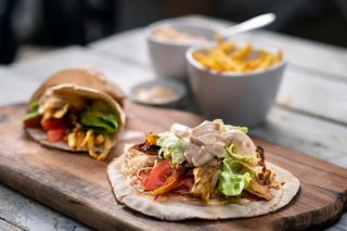 Телешки дюнер върху ориз (450г)