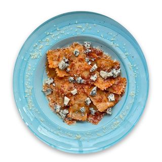 Томатні равіолі з куркою та сиром дор блю (300 г)