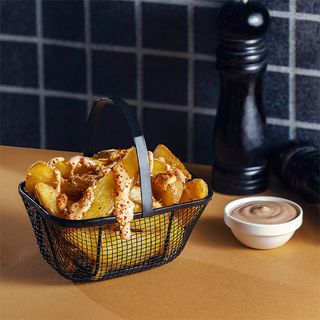 მექსიკური კარტოფილი მექსიკური სოუსით 1 პორცია