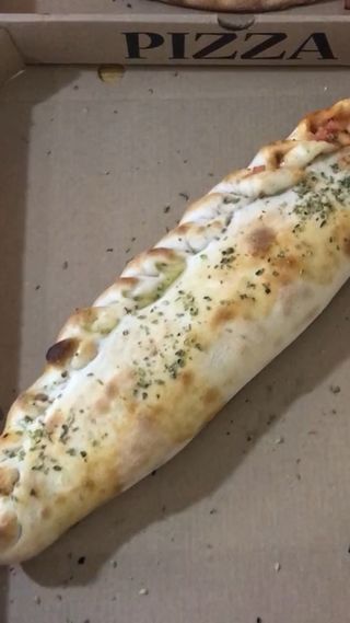 Calzone De Jamón Y Queso