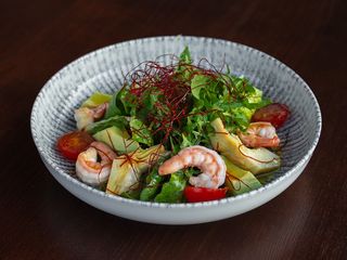 Салат з креветкою, артишоком та авокадо (200g)