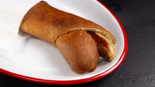 Bratwurst Hot-Dog/ ბრატვურსტი ჰოთ-დოგი