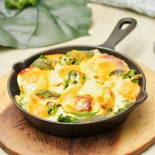 Запеченный судак с овощами