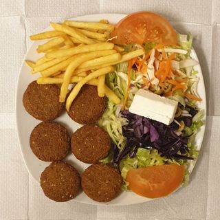 30. Plato De Falafel