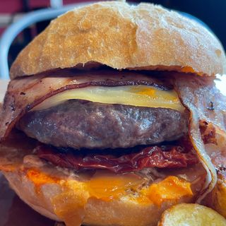 Hamburguesa H•U•M•O