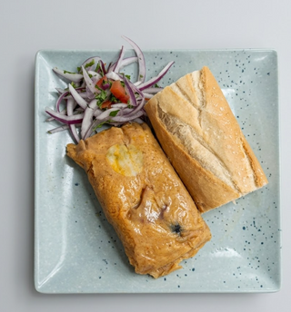 Pan con Tamal