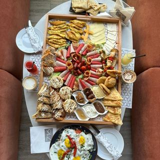 Brunch 716
