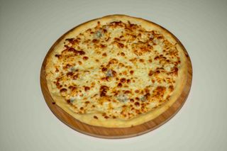 პიცა "4 ყველით"