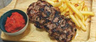 Домашни кюфтенца на скара (3бр-400г)