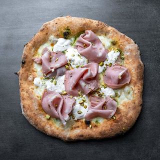 Pizza Mortadela E Pistacho