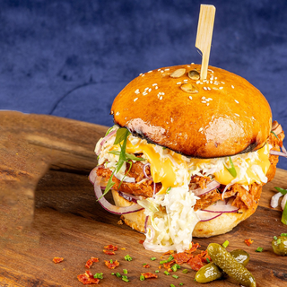 PULLED PORK BURGER